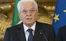 Mattarella firma il decreto carburanti.