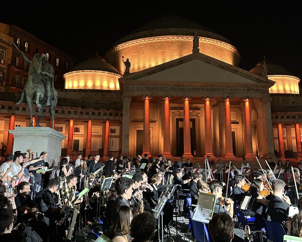 Illuminazione Piazza Plebiscito