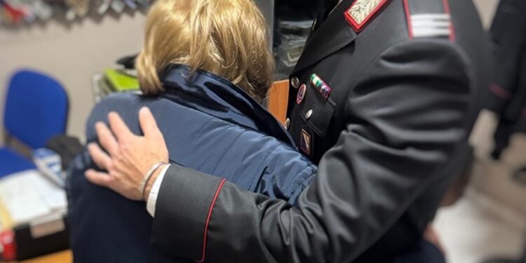 Truffe anziani, 13 arresti nel napoletano: i terribili audio dei raggiri Truffe agli anziani, 13 arresti