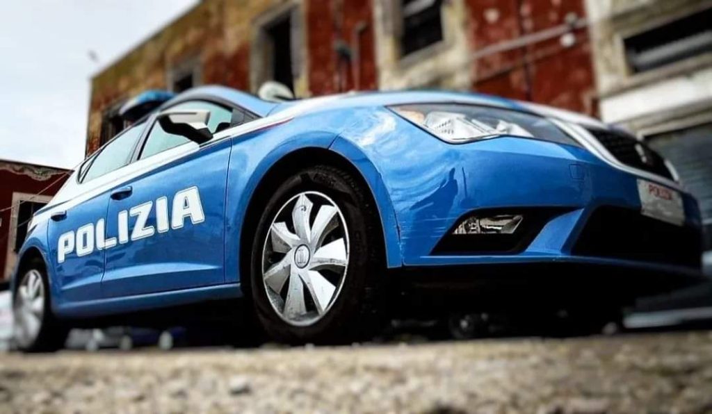 Controlli della Polizia di Stato a Napoli: arrestati due uomini di 30 e 33 anni