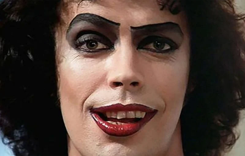 Addio a Tim Curry: Uno, Nessuno e Centomila volti