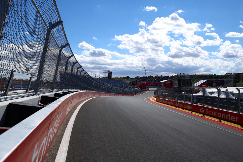 Beffa per Norris e Leclerc, Antonelli vince ancora